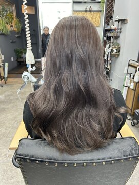 クロムス(clomus) 【clomus】バレイヤージュカラー　グレイベージュ