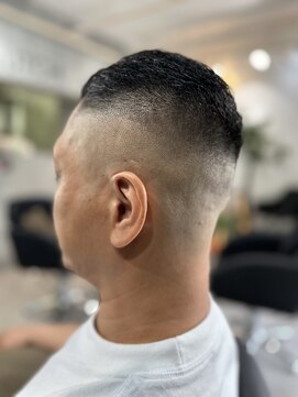 クラッチバイシオンアグリゲイト(CLUTCH by Zi-on aggregate) ハイスキンフェードスタイル