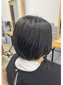 乾かすだけでまとまるショートボブ
