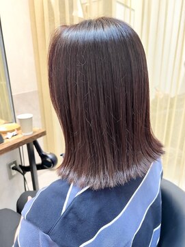 ヴァイオレットベージュカラー 外ハネスタイル