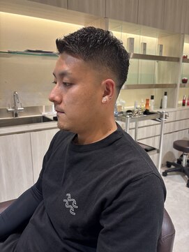 カミュー 高岳(CAMUE) ミドルフェードショートスタイル