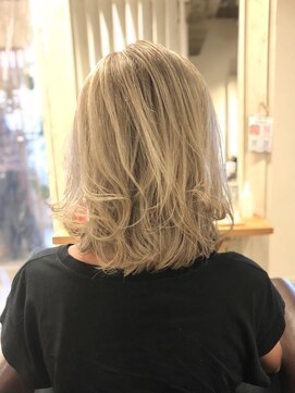 アンプリュス リアン(1+ Unplus lien) ホワイトシルバープラチナブロンド/ダブルカラー/亀戸