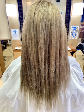 エミタス ヘア リゾート(EMITAS Hair Resort) 外国人風カラー/ミルクティーアッシュ