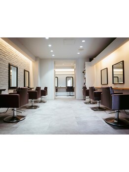 【HPB AWARD 2025 BEST SALON 注目サロン選出＊】スウィートにもスパイシーにも貴方好みにヘアチェンジOK♪