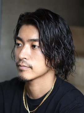 オルト(Altn) 大人の波巻きスパイラルパーマミディアムロングメンズカットヘア