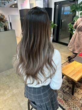 メリー オオサカ(Merly Osaka) balayage on color