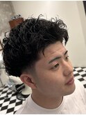 スパイキーショートブルーブラックフェザーパーマサーフカールY