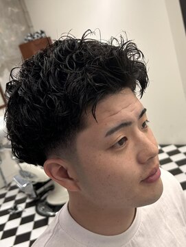 フランクス バーバー ウエストトウキョウ 吉祥寺店(FRANK’S BARBER WEST TOKYO) スパイキーショートブルーブラックフェザーパーマサーフカールY