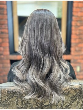 バレイヤージュ×グレージュカラー☆