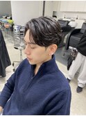 センターパートニュアンスパーマショートツーブロックメンズヘア