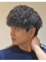 フリーク バーバーショップ 都島店(FREAK BARBER SHOP)&nbsp;黒髪王道マッシュ縦落ちツイストスパイラルパーマ