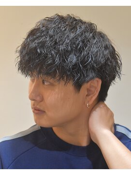 フリーク バーバーショップ 都島店(FREAK BARBER SHOP) 黒髪王道マッシュ縦落ちツイストスパイラルパーマ