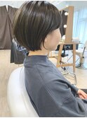 丸みショートボブ　ハイライト　ダークアッシュベージュ