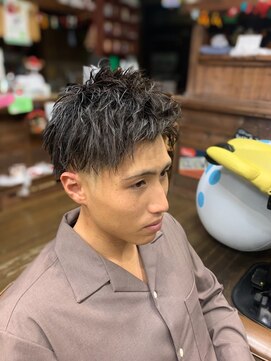 ラボーテイサミヘアーイースト(La.beaut'e ISAMI HAIR EAST) MEN’S HAIRハイライトマッシュパーマ〈理容室〉東浦和メンズ