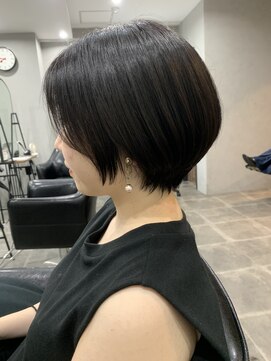 シャムオーツー 国分寺(CHAM:O2) 艶感ショート/透明感暗髪/大人可愛い
