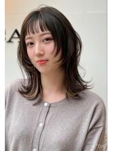 さりげないポイントにオシャレ度UP！インナーカラー