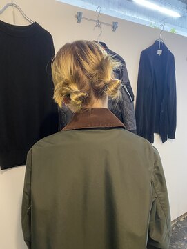 シロ(SHIRO) roots color