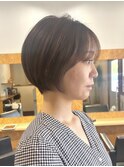 丸みショートボブ/暗髪ショート/グレージュカラー