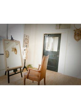 一人のスタイリストが仕上げまで担当！周りを気にせず、ゆったりとした時間をお過ごし頂けます。