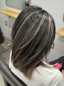 ユウル 横浜(juhl.) ハイライトカラーパールベージュヘーゼルグレージュダブルカラー