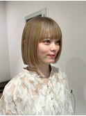 ケアブリーチホワイティーベージュボブヘア