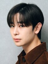 アクシス 津田沼(AXIS)&nbsp;ナチュラルブラックのショートセンターパート×フェザーパーマ