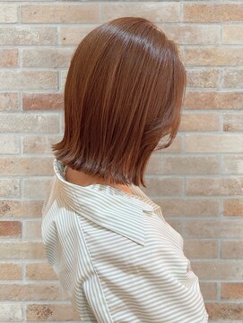 大人可愛い小顔◎外はねボブ