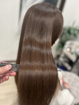 コア フィール ア デイ(COIFFURE A DAY) 【艶髪ロング】M3Dクーポンでお得