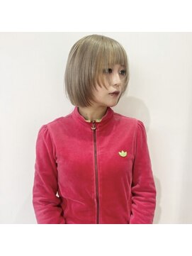 ニコ シモノセキ(NIKO Shimonoseki) 【NIKO】 ウルフボブ／ボブ/ブロンド/ハイトーン／ウルフ カット