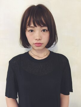 マグノリア(MAGNOLIA) バングで遊ぶスタイリッシュボブ