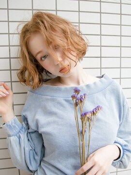 ルティア(Lutia) ゆるふわ ミルクティーカラー センターパート☆