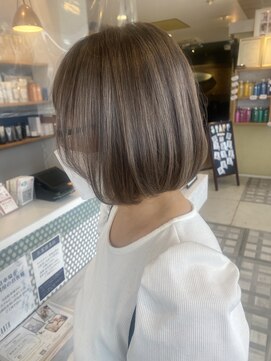 アース オーセンティック 鹿児島吉野店(EARTH Authentic) 白髪ぼかしハイライト