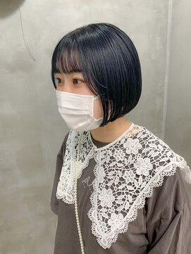 テトヘアー(teto hair) ミニボブ、切りっぱなしボブ、ネイビーカラー、ブルーブラック