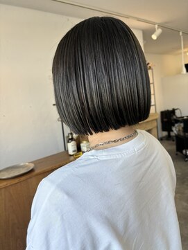 ムニ(MUNI) *オリーブグレージュ×ボブ*