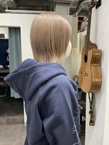 ホリー(HOLLY)&nbsp;ホワイトベージュカラー