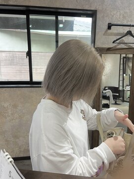 ヘア アトリエ エマ(hair latelier [emma]) graybeige
