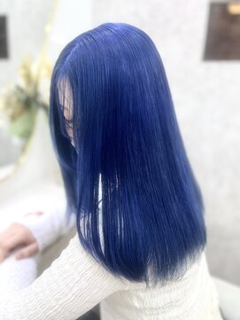 ラビス(Lovis) 黒髪カタログ/ボブルフ/ネビージュ/小顔に見せるヘア/ワンレン