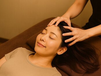 ヘアーリゾート ガーデン(Hair Resort Garden)の写真/【ドライヘッドスパ￥3300】頭のコリをほぐしながら、心も髪も癒されるサロンタイムを♪[新宿]