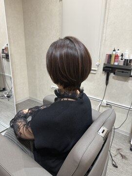 大人の艶髪ショート