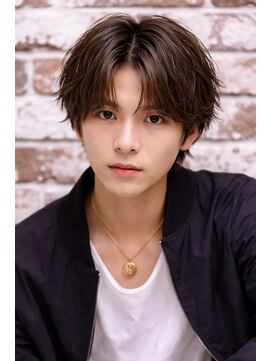 ワゴンバイアフロート(Wagon by afloat) メンズカット/爽やかに動くフェザーパーマ/センターパート/池袋