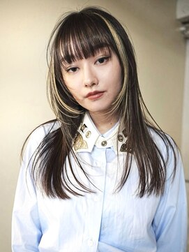 イェン(Yen.) レイヤーカットハッシュカットデザインカラーインナーカラー