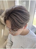 センターパート×コントラストハイライト