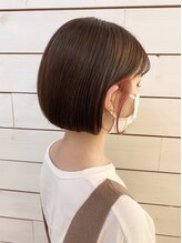 イルミナカラー【インナーカラー】淡いコーラルピンクがボブとの相性◎