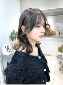 ミディアムレイヤーカット/くびれヘア/20代30代/インナーカラー