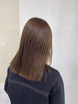 ヘアー アレス(hair ales)&nbsp;ブラウンカラー、重ためレイヤー、ミディアムレイヤー