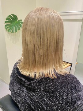 フイ(HUI) 10代20代★大人かわいいダブルカラーブリーチミルクティーカラー