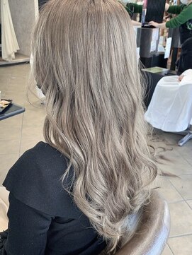 アテバイルイス 喜連瓜破(ATE by luis) ミルクティーベージュ