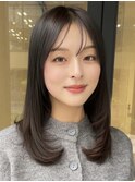 顔周りレイヤーカットくびれヘアミルクティーベージュカラー