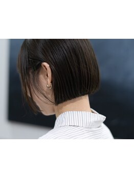 ≪ご自宅でもサロンスタイル≫伸びてきても綺麗なシルエットでいられる高いカット技術。スタイルをキープ。