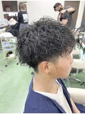 ツイストスパイラルパーマツーブロック刈り上げ